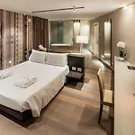 Astor 4*