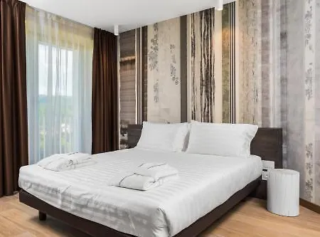 فندق Astor 4*