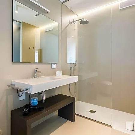 Astor 4*